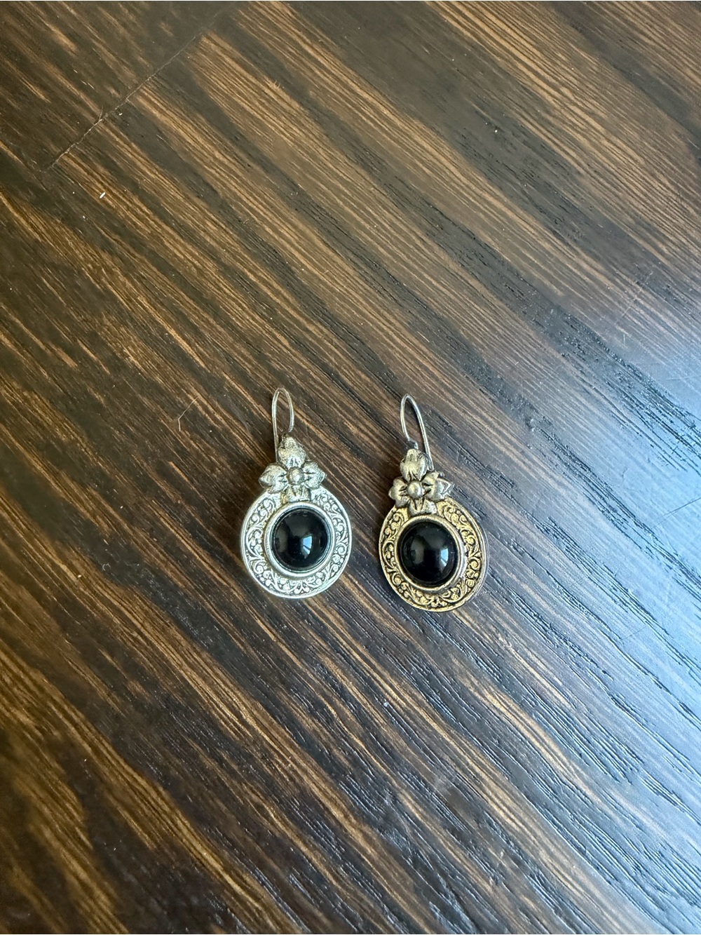Express Vintage-Inspired Black Stone Floral Drop Earrings